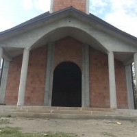 Foto gjate ndertimit të Kishes "Shen Mihilli"